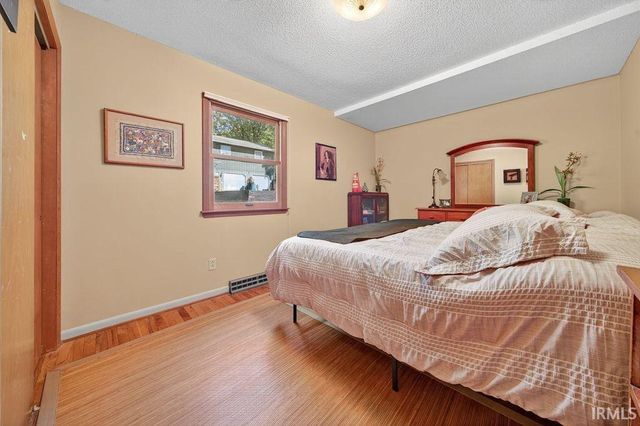 2160 S Ridgeview Road, Logansport, IN 46947