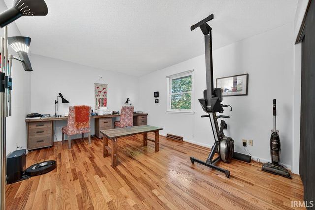 2160 S Ridgeview Road, Logansport, IN 46947