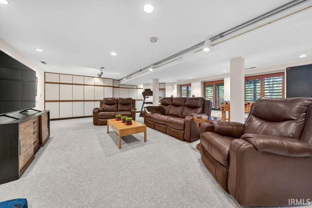 2160 S Ridgeview Road, Logansport, IN 46947