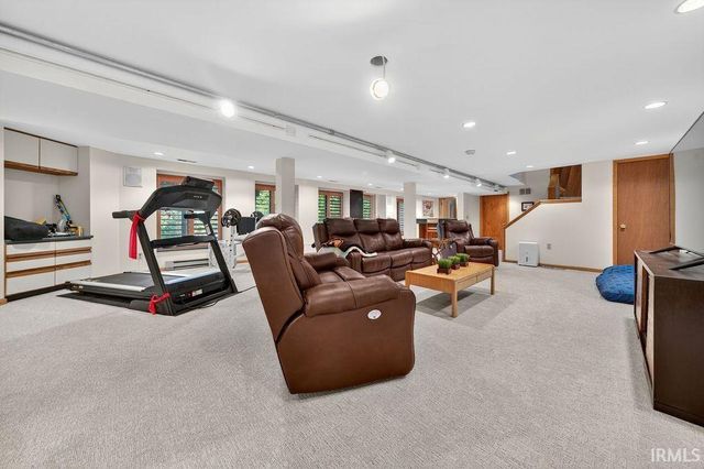 2160 S Ridgeview Road, Logansport, IN 46947