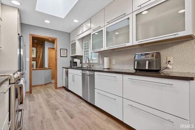 2160 S Ridgeview Road, Logansport, IN 46947