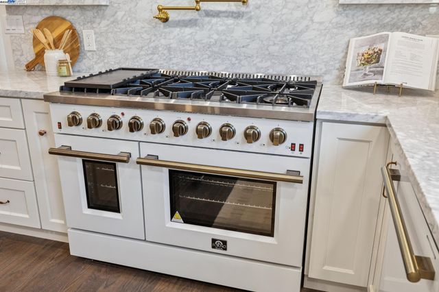 1728 Cambridge Dr, Alameda, CA 94501