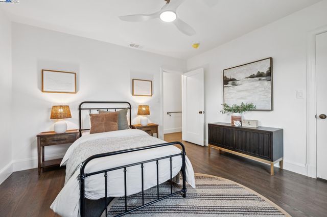 1728 Cambridge Dr, Alameda, CA 94501