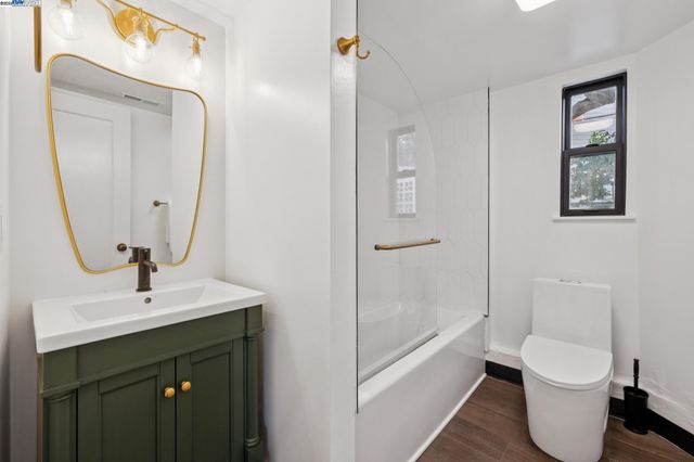 1728 Cambridge Dr, Alameda, CA 94501