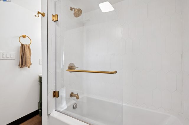 1728 Cambridge Dr, Alameda, CA 94501