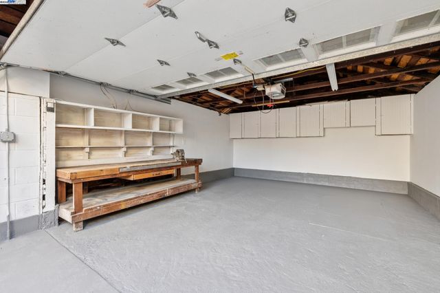 1728 Cambridge Dr, Alameda, CA 94501