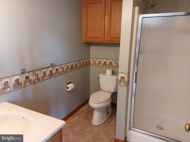912 POPLAR LN, Lebanon, PA 17046