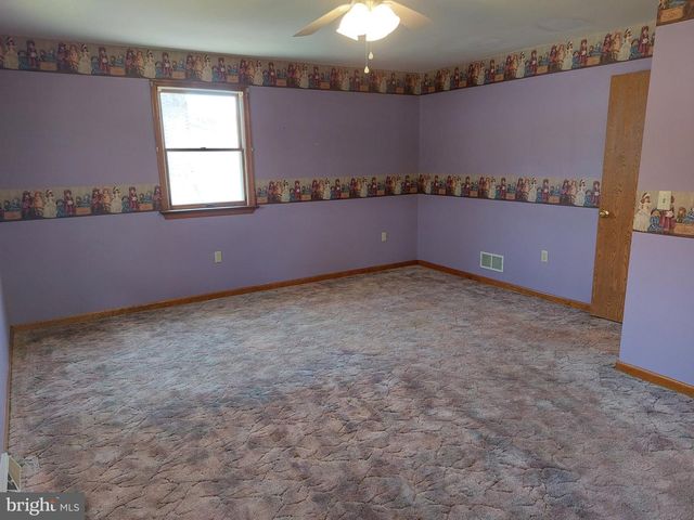 912 POPLAR LN, Lebanon, PA 17046