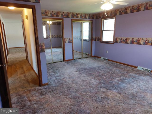 912 POPLAR LN, Lebanon, PA 17046
