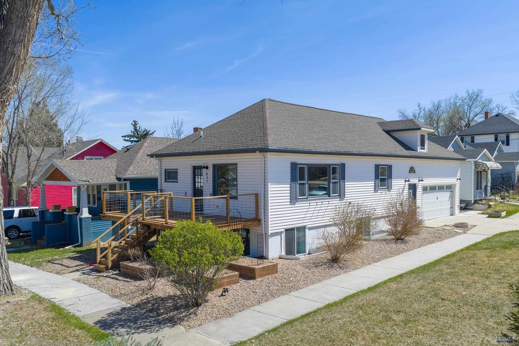 831 ST JAMES, Rapid City, SD 57701