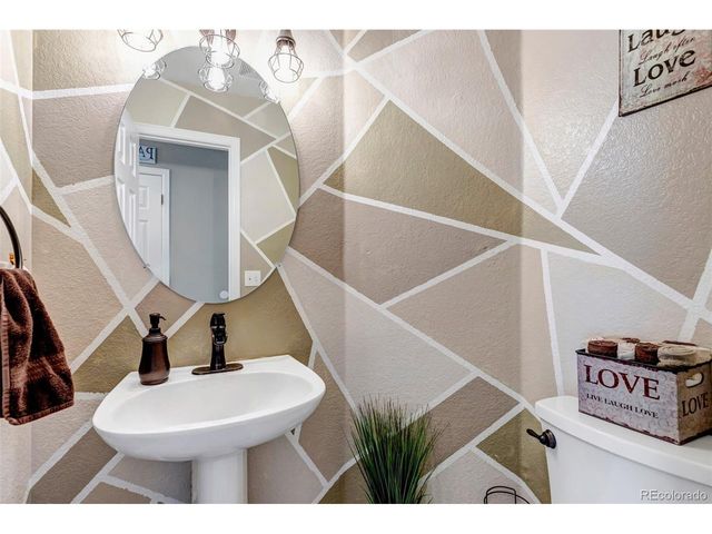 18215 E Warren Ave, Aurora, CO 80013