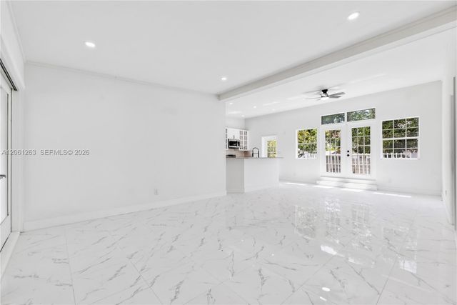 1777 N 17th Ct, Hollywood, FL 33020