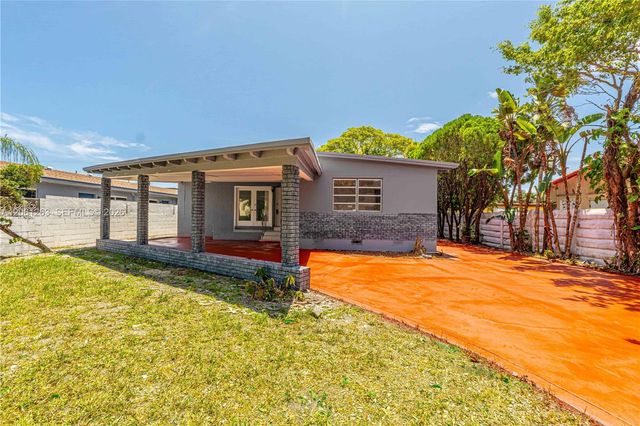 1777 N 17th Ct, Hollywood, FL 33020