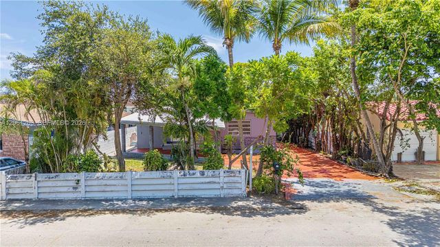 1777 N 17th Ct, Hollywood, FL 33020