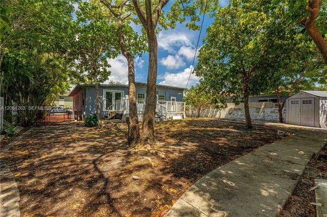 1777 N 17th Ct, Hollywood, FL 33020
