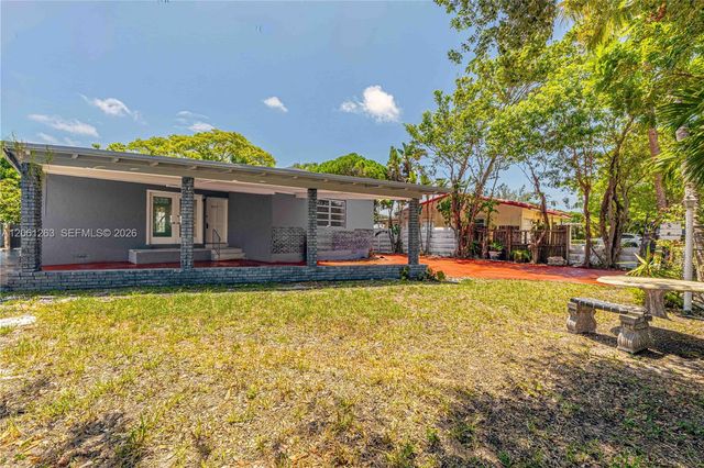 1777 N 17th Ct, Hollywood, FL 33020