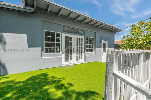 1777 N 17th Ct, Hollywood, FL 33020