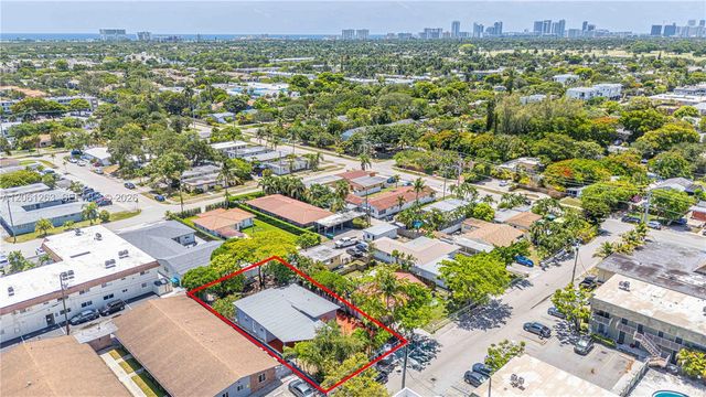 1777 N 17th Ct, Hollywood, FL 33020