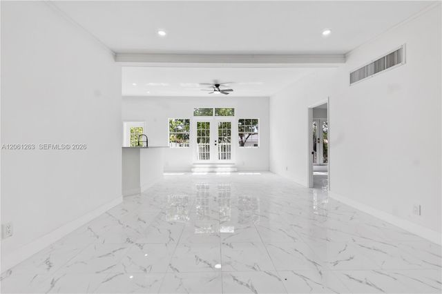 1777 N 17th Ct, Hollywood, FL 33020