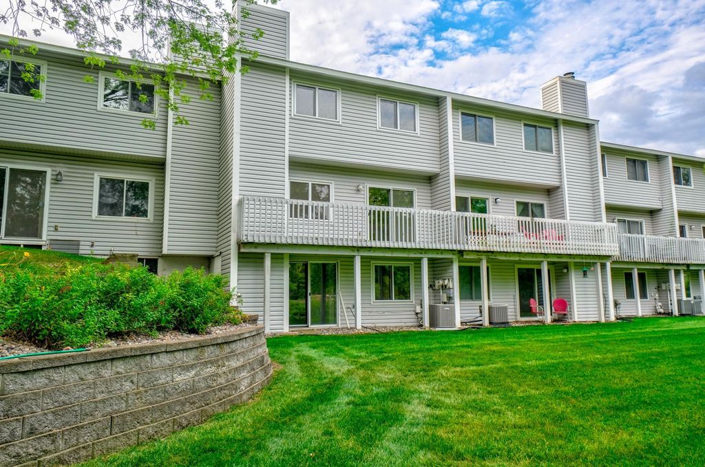 2174 Tower Court, Woodbury, MN 55125 — exterior
