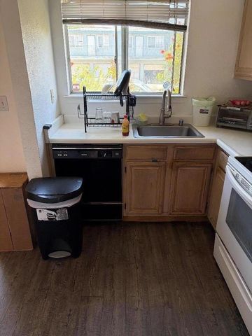 610 Hilton Street 9, Redwood City, CA 94063