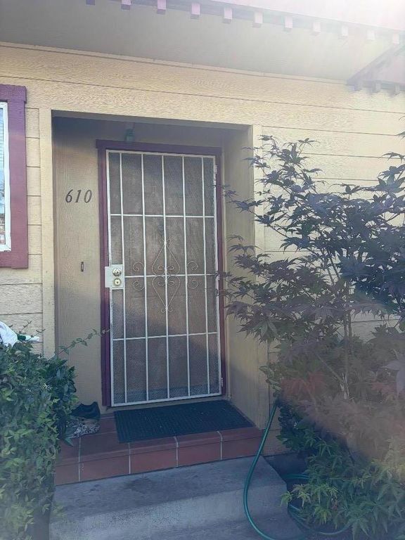 610 Hilton Street 9, Redwood City, CA 94063