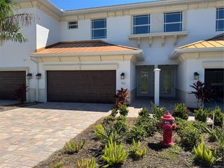 7804 HIDDEN CREEK LOOP 102, Lakewood Ranch, FL 34202