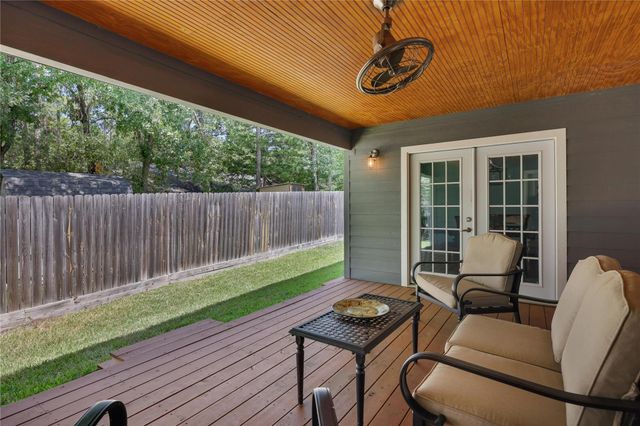 70 N Royale Greens Drive, Coldspring, TX 77331