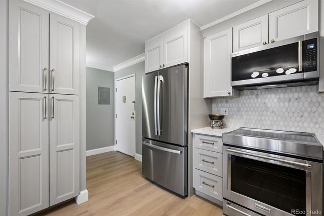 3465 S Poplar Street 304, Denver, CO 80224