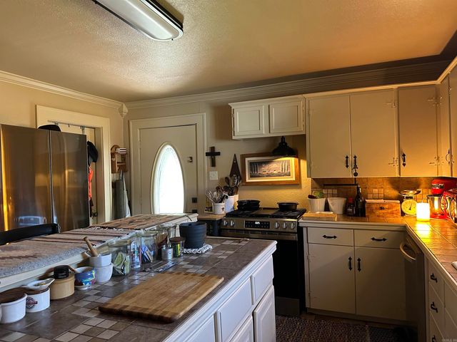 112 Oklahoma St Street, Hot Springs, AR 71901