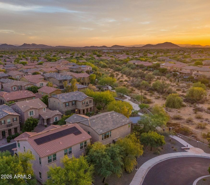 Image 25 of property listing at 4724 E PARKSIDE Lane, Phoenix, AZ 85050