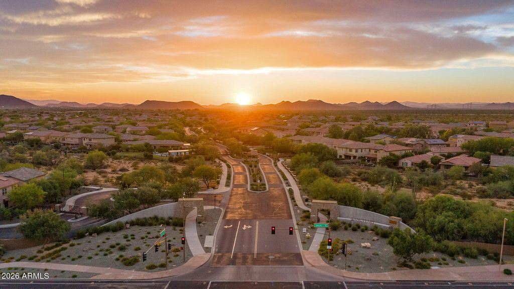Image 26 of property listing at 4724 E PARKSIDE Lane, Phoenix, AZ 85050