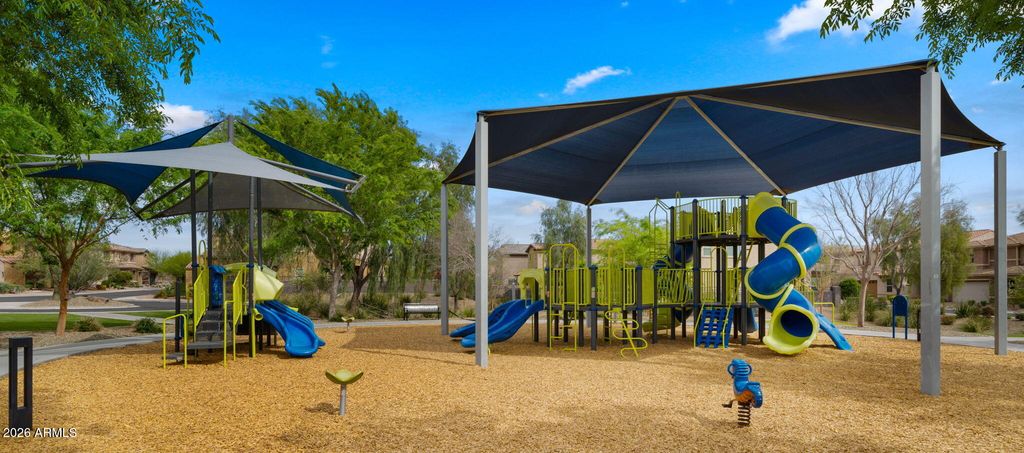 Image 39 of property listing at 4724 E PARKSIDE Lane, Phoenix, AZ 85050