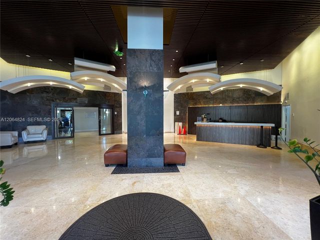 3300 NE 191st St LP10, Aventura, FL 33180