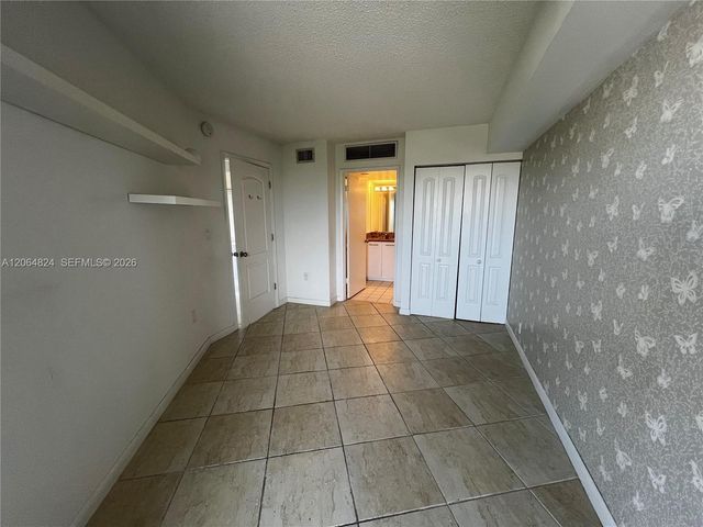 3300 NE 191st St LP10, Aventura, FL 33180