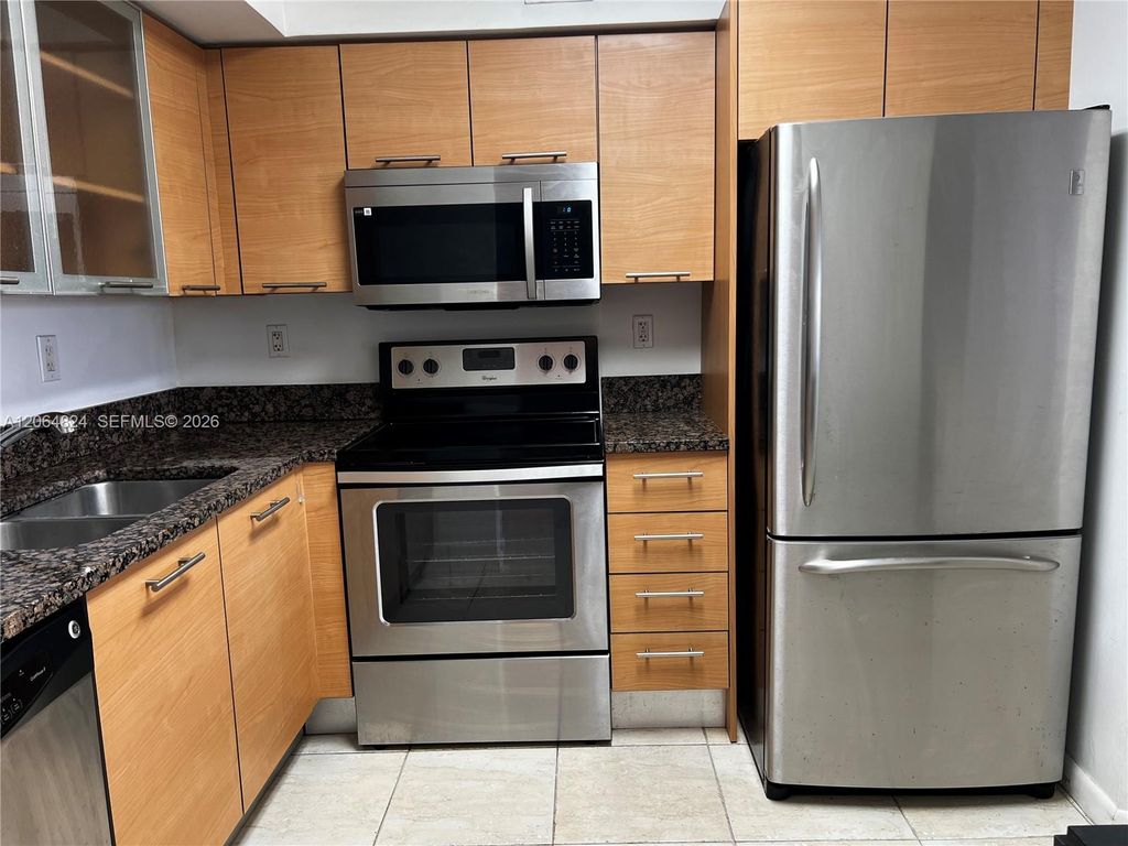 3300 NE 191st St LP10, Aventura, FL 33180