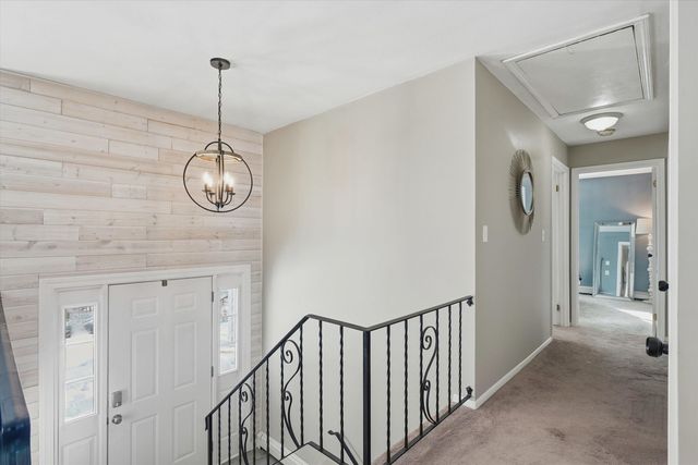 5 Richard Court, Raymond, NH 03077