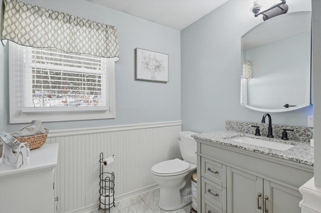 5 Richard Court, Raymond, NH 03077