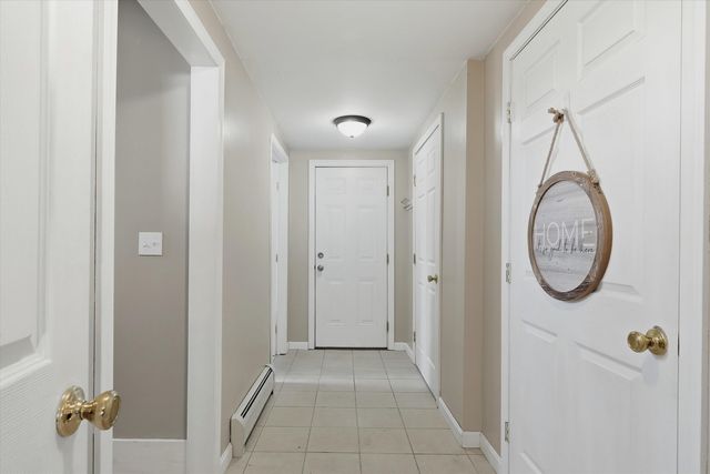 5 Richard Court, Raymond, NH 03077