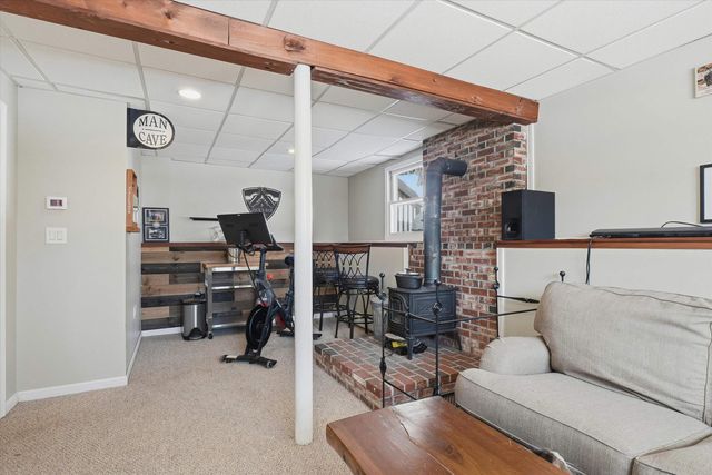 5 Richard Court, Raymond, NH 03077