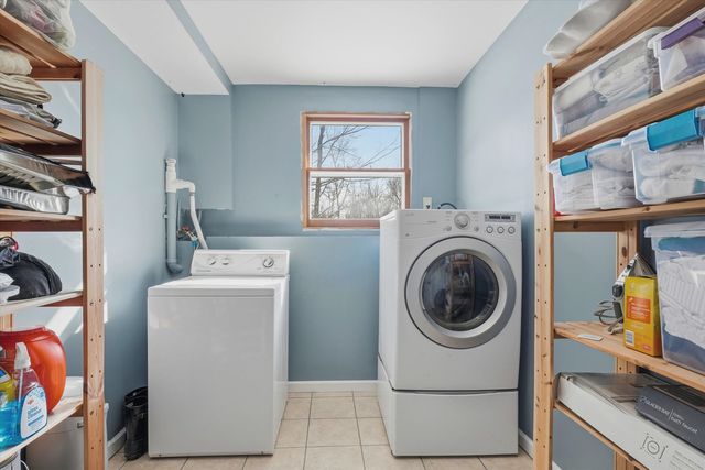 5 Richard Court, Raymond, NH 03077