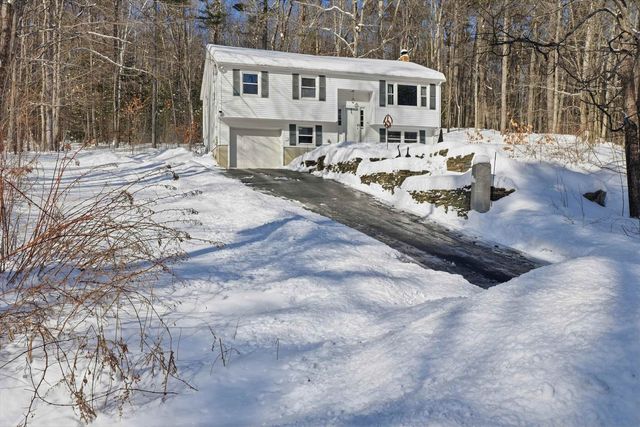 5 Richard Court, Raymond, NH 03077