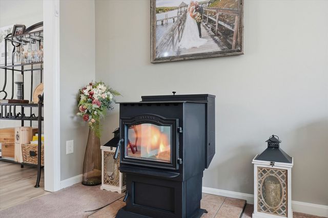 5 Richard Court, Raymond, NH 03077