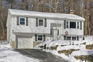 5 Richard Court, Raymond, NH 03077