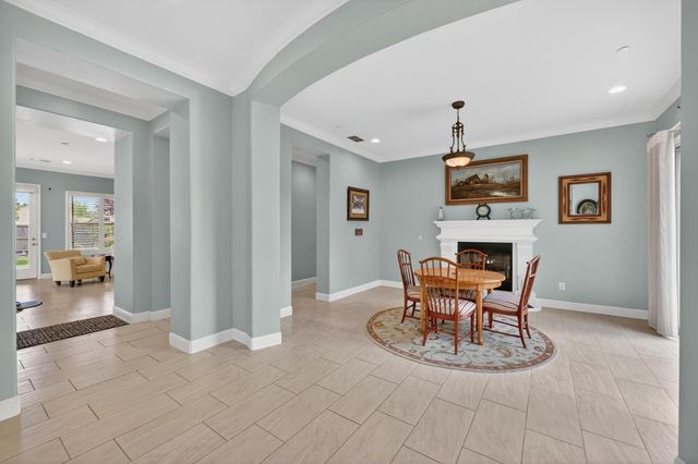 100 Cresta Ct, Lincoln, CA 95648