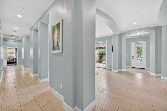 100 Cresta Ct, Lincoln, CA 95648