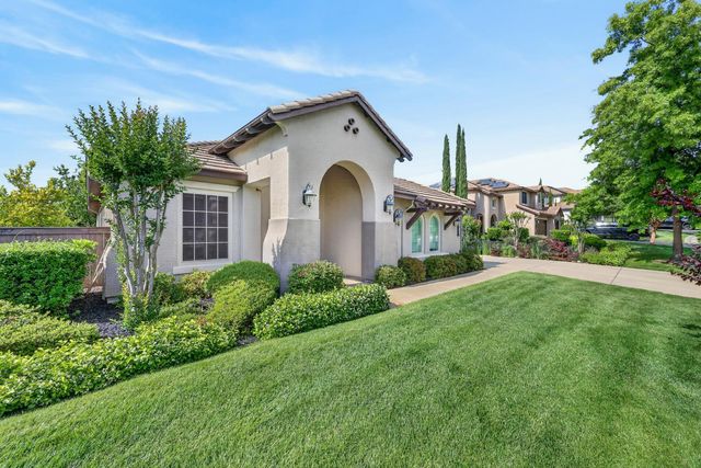 100 Cresta Ct, Lincoln, CA 95648