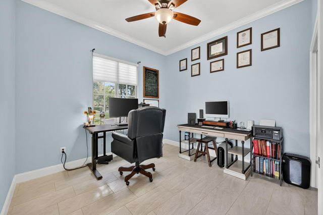 100 Cresta Ct, Lincoln, CA 95648