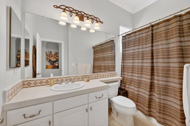100 Cresta Ct, Lincoln, CA 95648