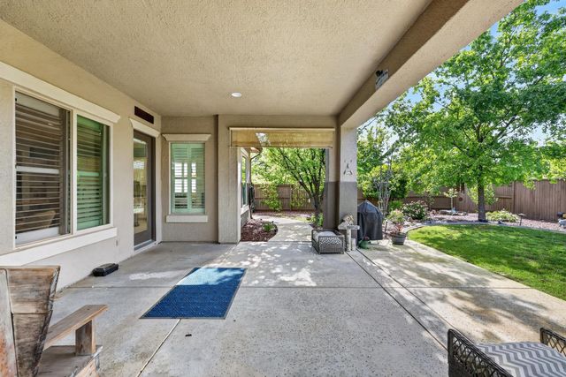100 Cresta Ct, Lincoln, CA 95648